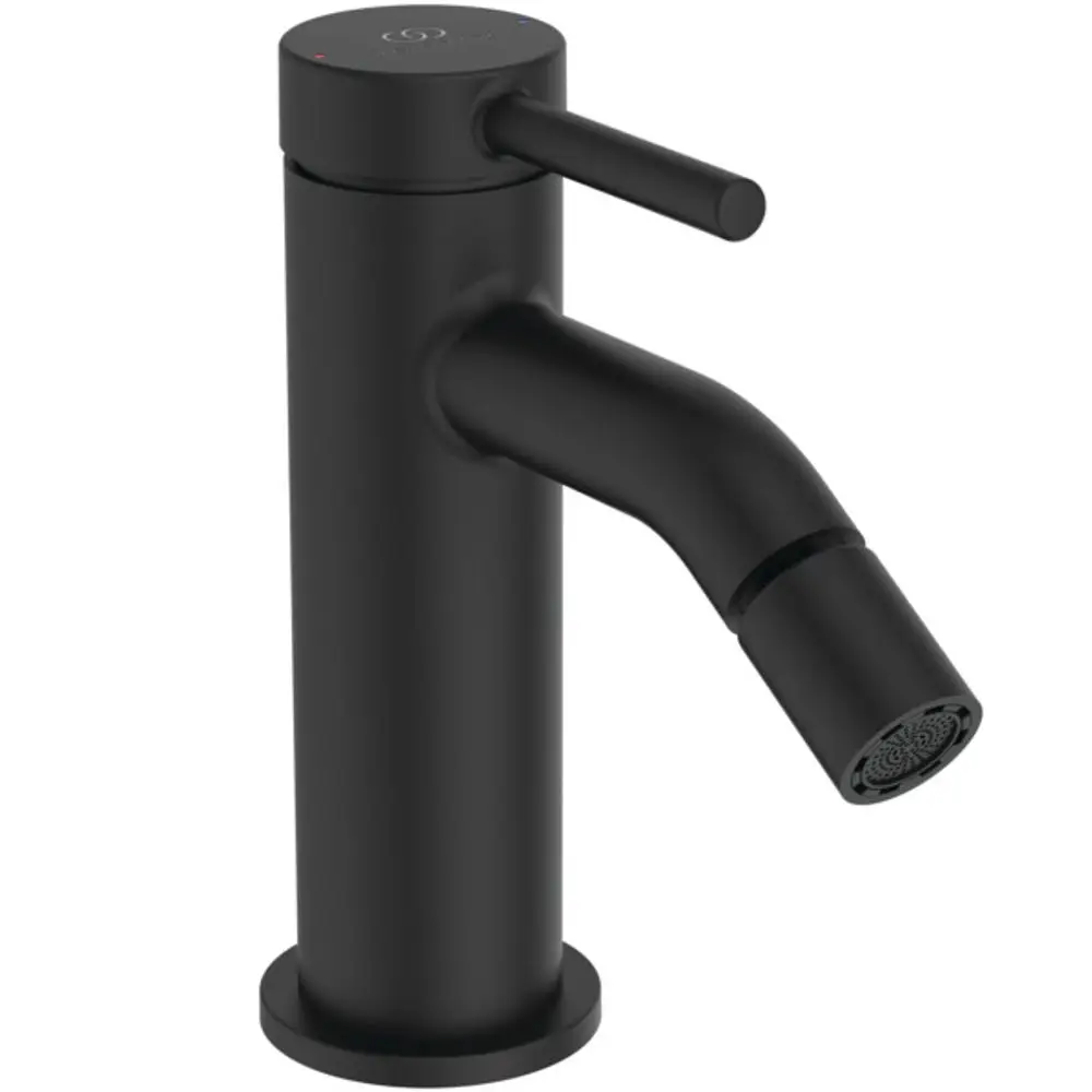 Schwarz lackierte Bidetarmatur mit einem schwenkbaren Auslauf und einem Bedienhebel. Ideal Standard-Design für moderne Badezimmer.